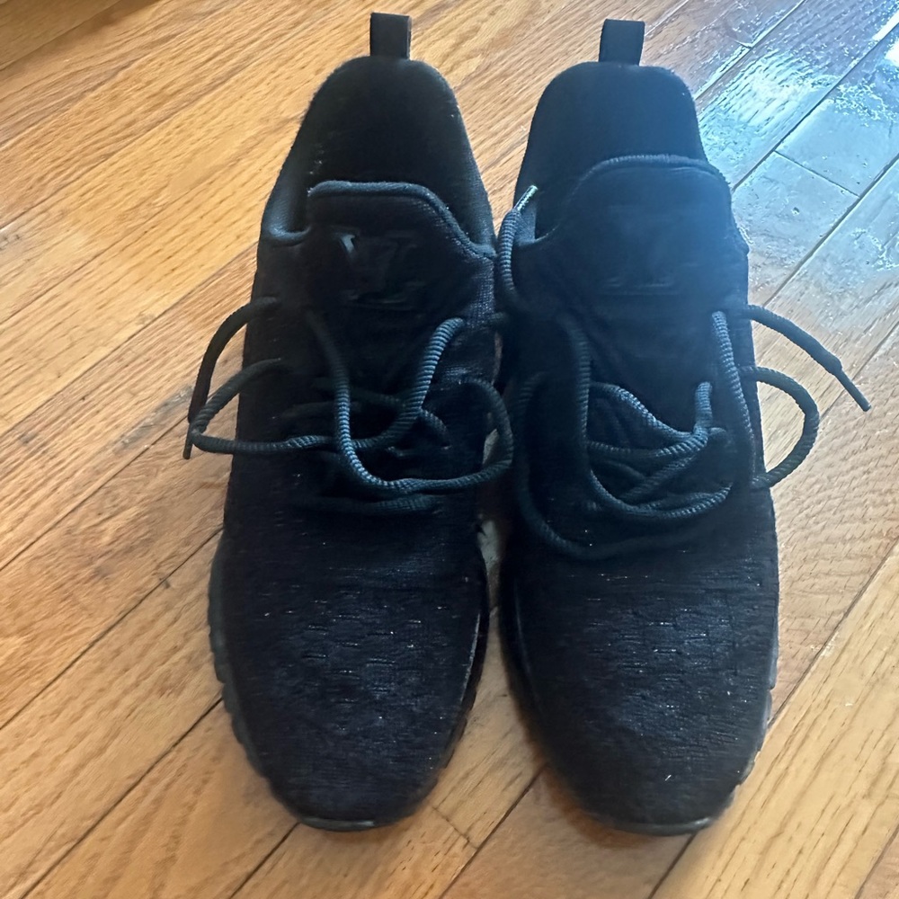 louis vuitton runner sneaks - Picture 1 of 6